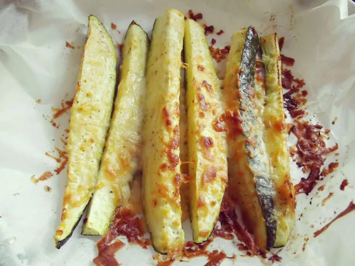 Parmesan & Garlic Zucchini Bites