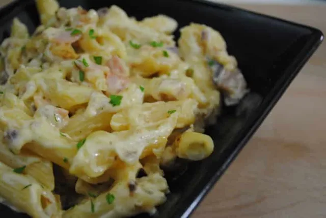 Creamy Cheese and Bacon Pasta Recipe