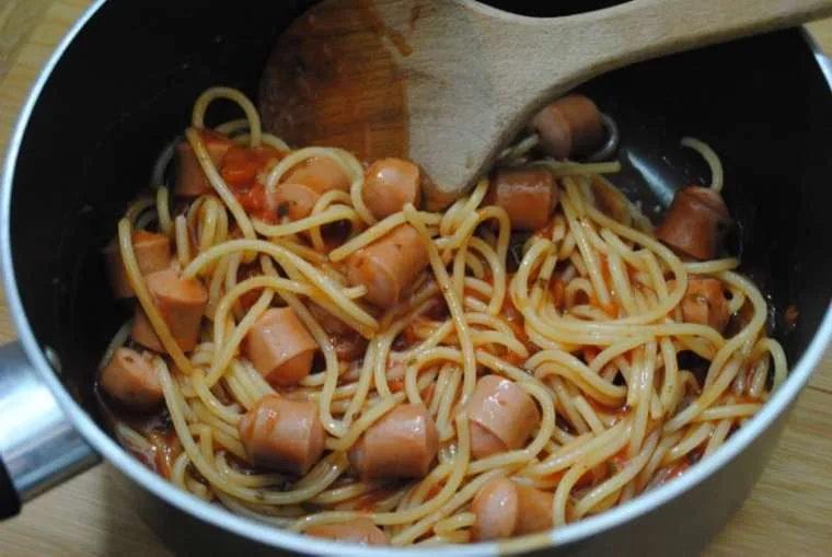 Hot dog spaghetti Hot dog spaghetti recipe - 1