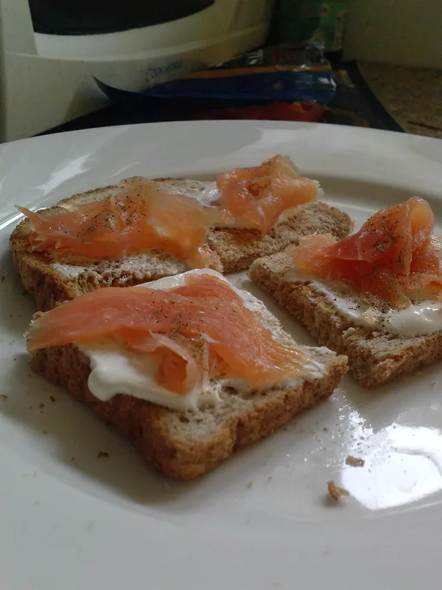 Toasted salmon bites recipe