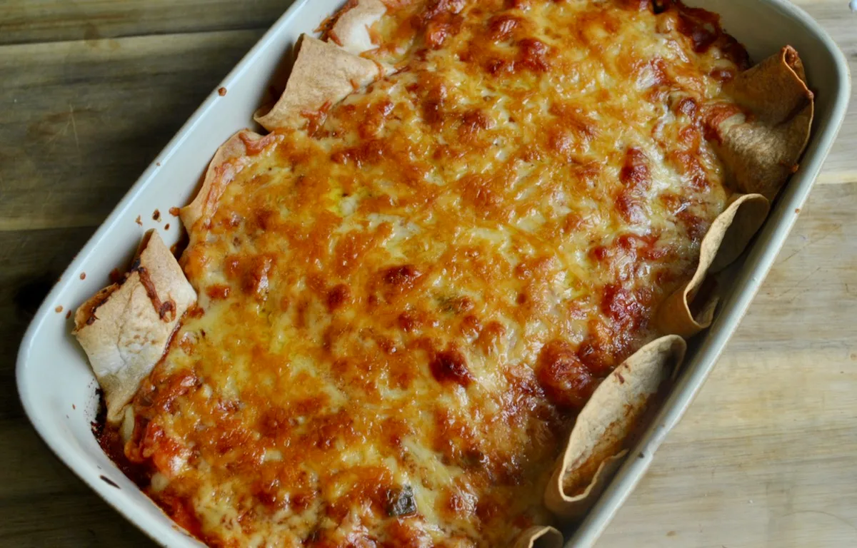 Vegetarian Cheese and Bean Enchiladas recipe - 3
