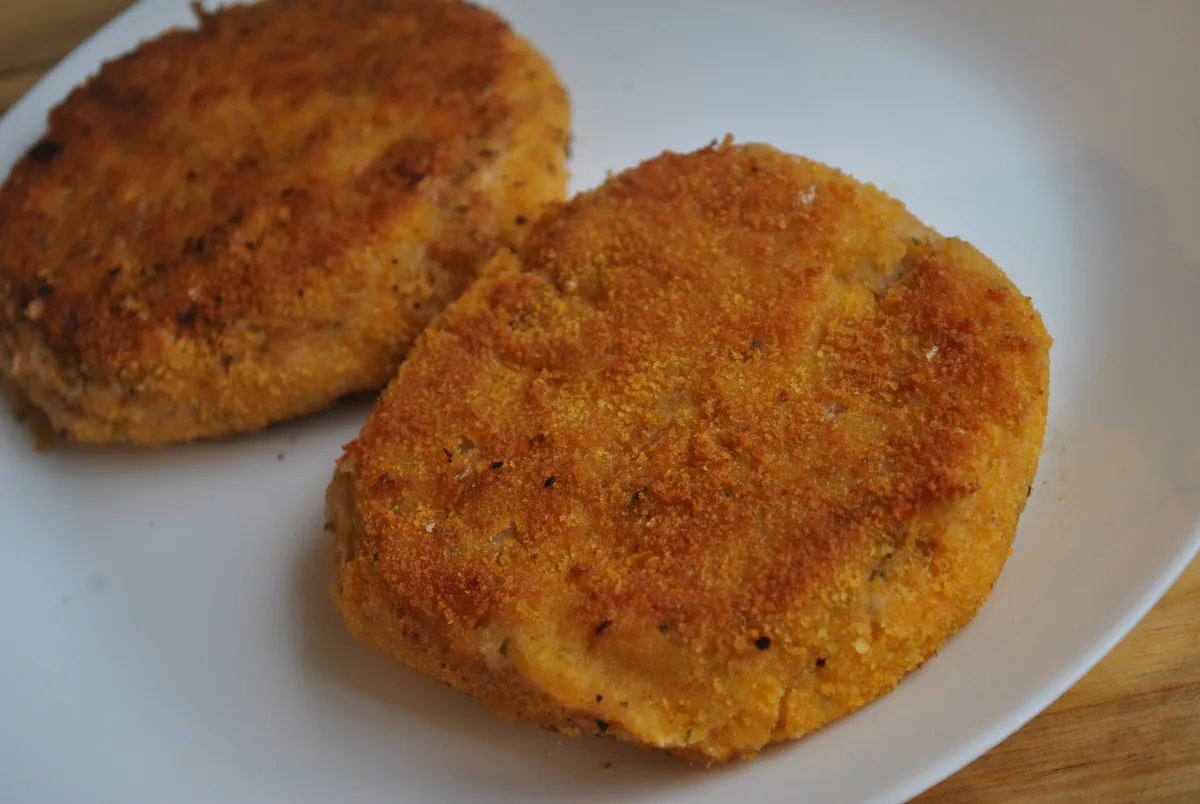 Vegetarian bean cheese burgers recipe - 1