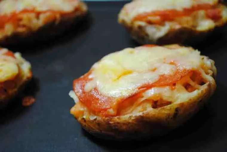 baked potato pizzas recipe - 2