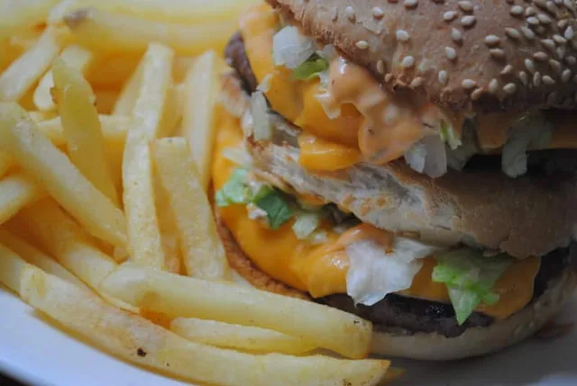 BigMac copycat recipe: Homemade Big Mac burger