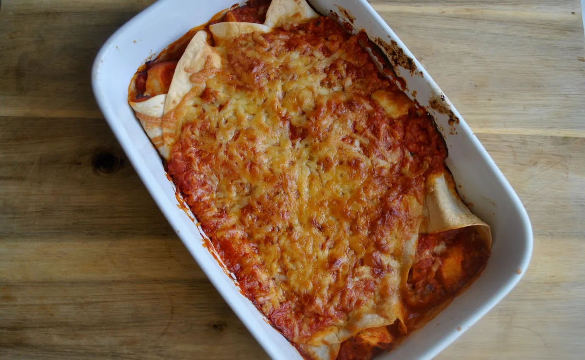 cheesy chicken & bean enchiladas recipe - 1