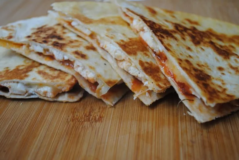 Fast recipes! Super quick Chicken and cheese quesadillas