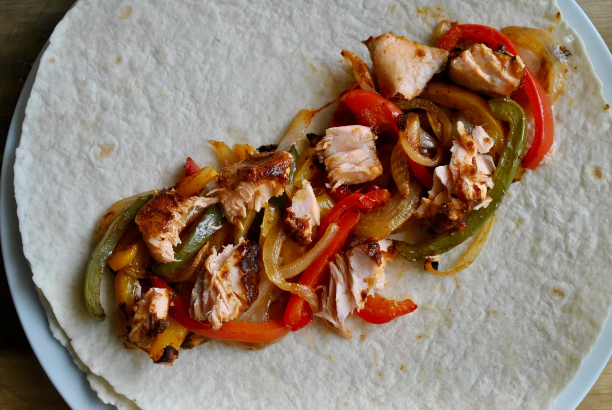 easy salmon fajitas recipe - 3