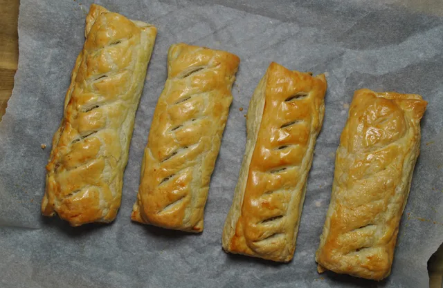 easy sausage rolls recipe - 3