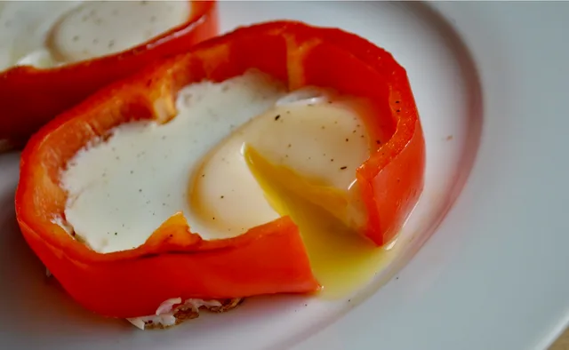 fried pepper eggs recipe - 1