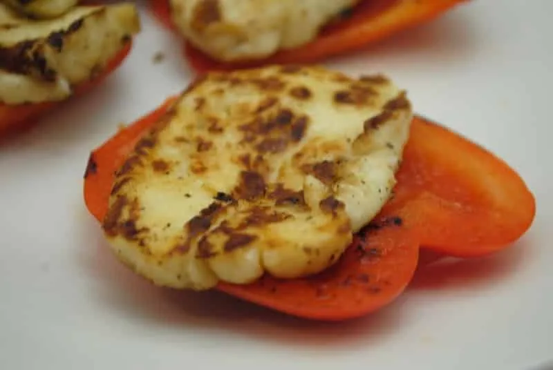 Pan fried Halloumi and red peppers