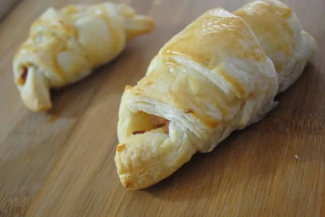 Easy ham and cheese croissants recipe