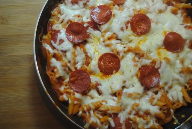 One pan pepperoni pizza pasta bake recipe