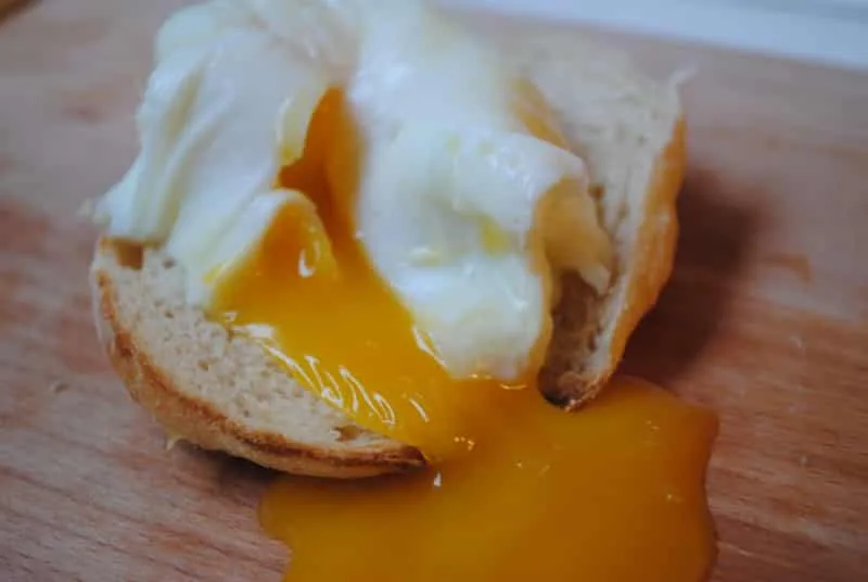 Perfect Poached Eggs In The Microwave Recipe and How To