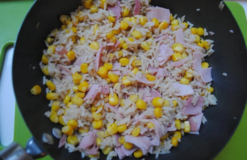 Fried rice, ham and sweetcorn recipe