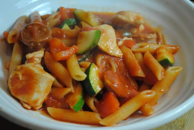 Easy Spicy Chicken and Vegetable Pasta Recipe