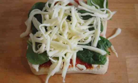 spinach chicken pizza 1