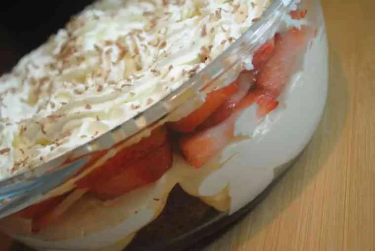 strawberry brownie trifle 1