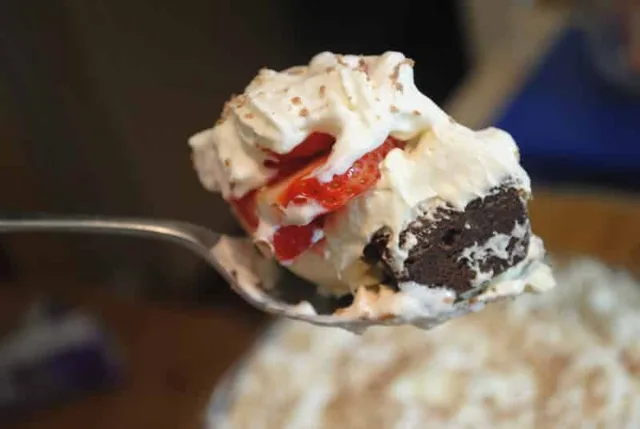 brownie strawberry trifle
