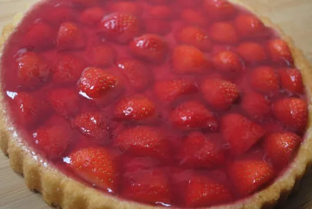 Strawberry and jelly flan recipe