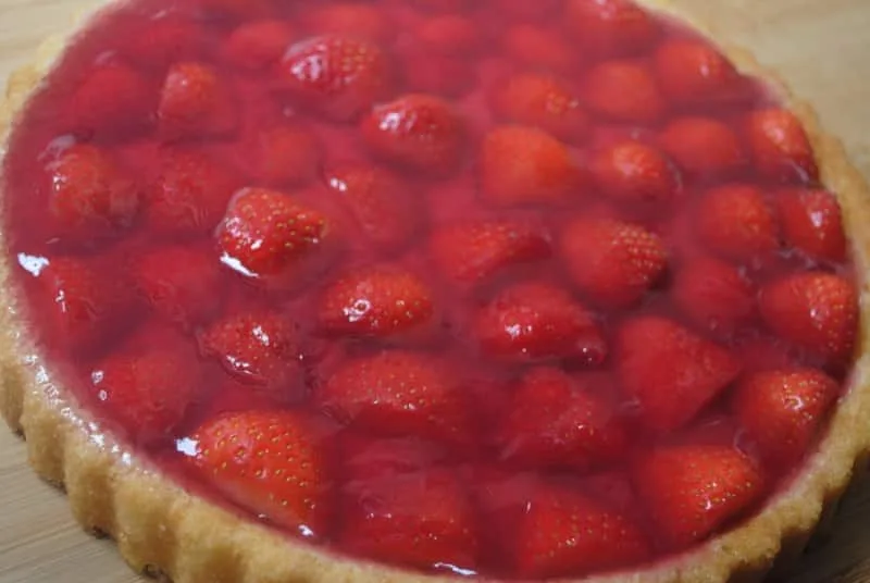 Strawberry and jelly flan recipe