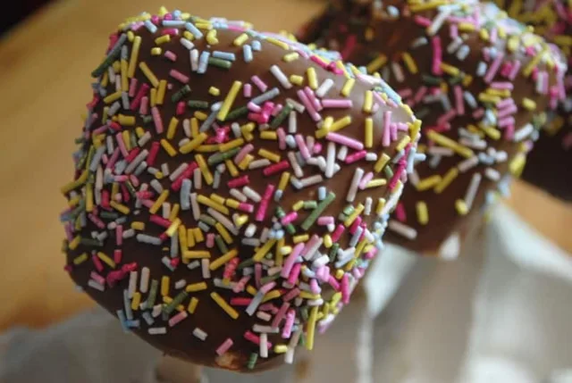 Chocolate and Marshmallow Pops recipe