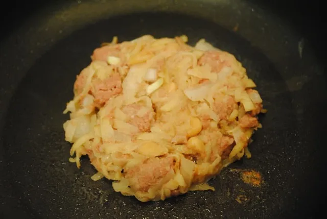 Super easy corned beef hash burgers
