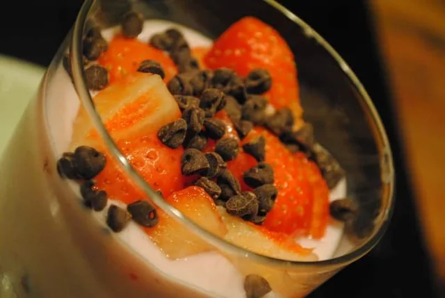 ULTIMATE yoghurt and fruit breakfast