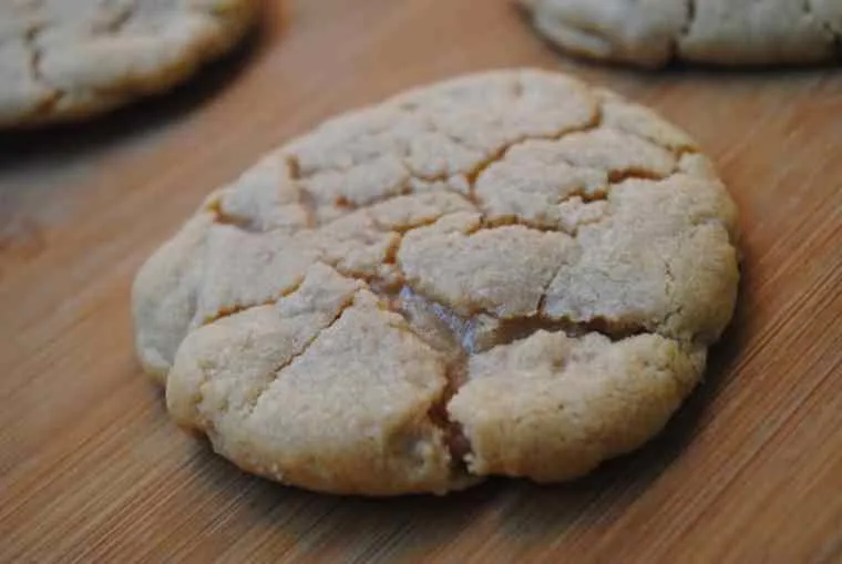 3 Ingredient Peanut Cookies