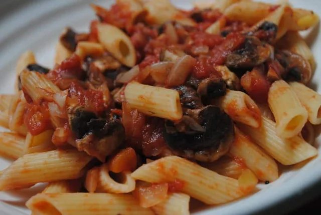 Tomato and vegetable pasta