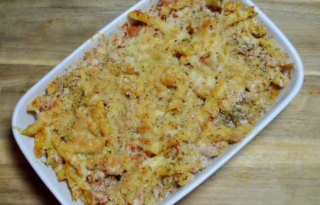 Tuna and Chorizo Pasta Bake with Cheesy Herb Crust Recipe