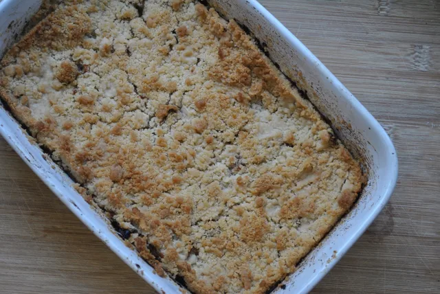 vegan apple crumble - 1