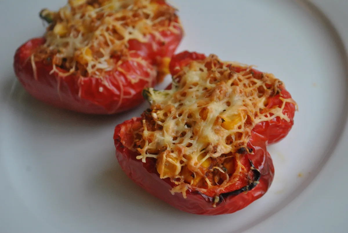 vegan cauliflower rice stuffed peppers recipe - 3